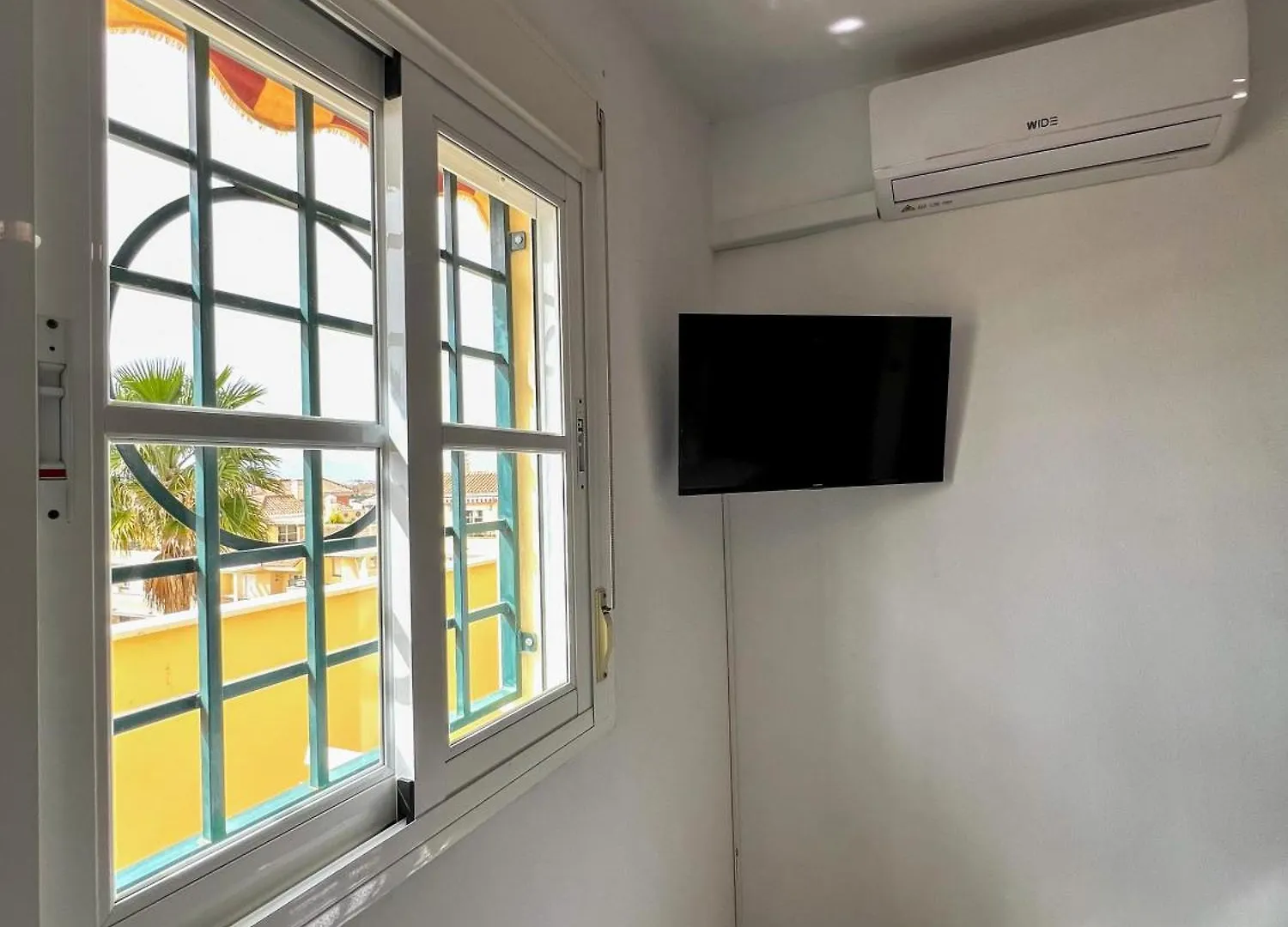 Casa Baviera Golf & Beach Caleta De Velez 0*,  Ισπανία