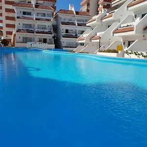 casa-las-flores-with-heated-pool-only-490-meters-to-the.in-canary-islands.com/